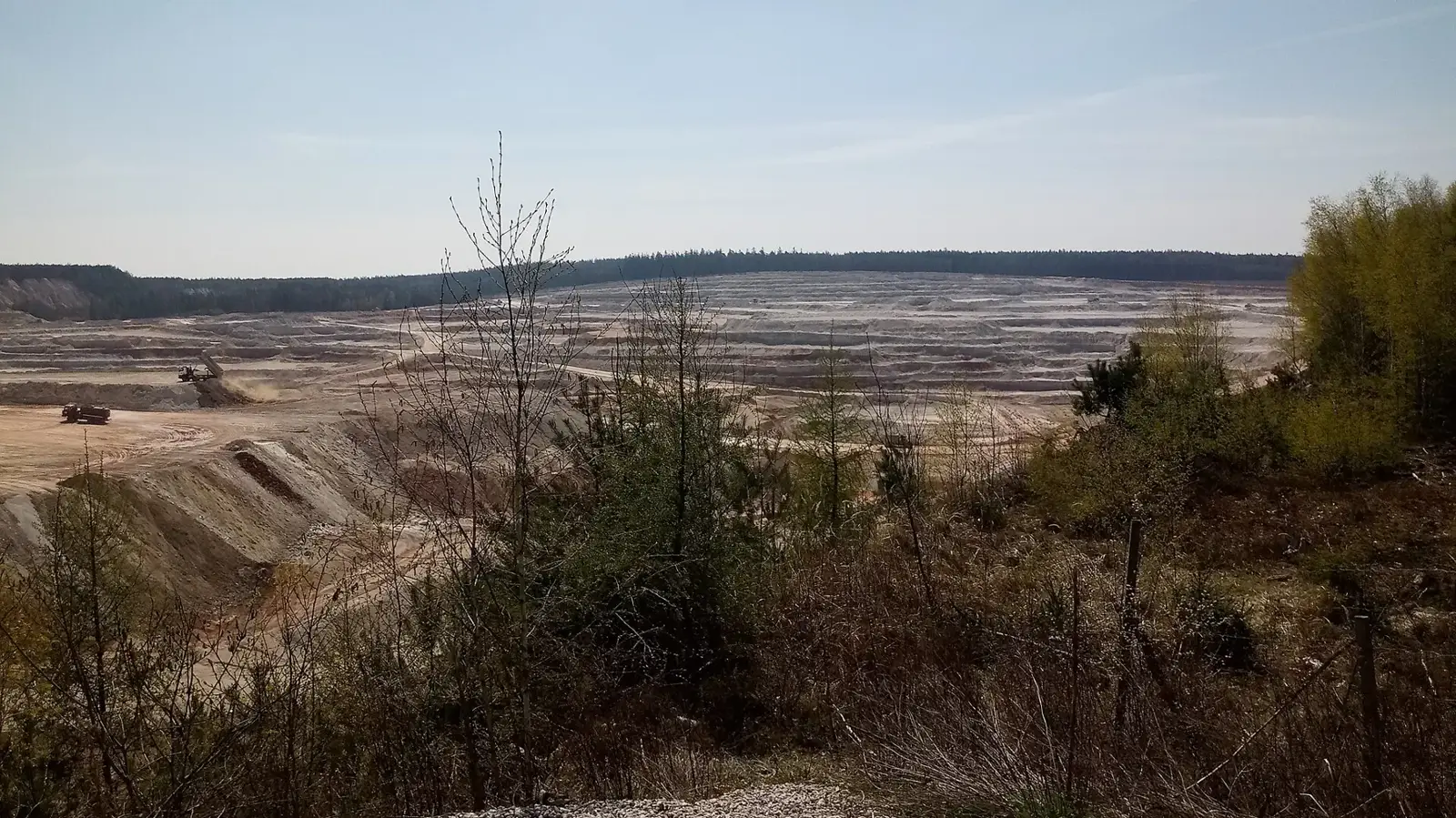 阶梯状高岭土矿壁（通用示意图）